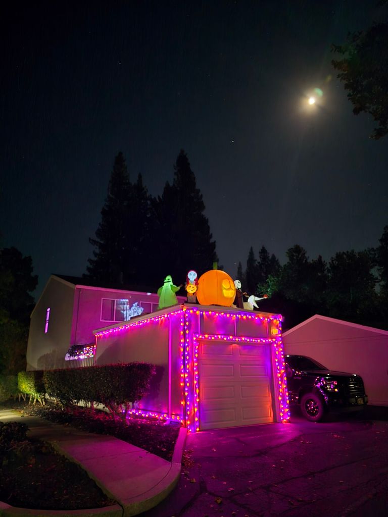 20251004_2131542556080788232155402