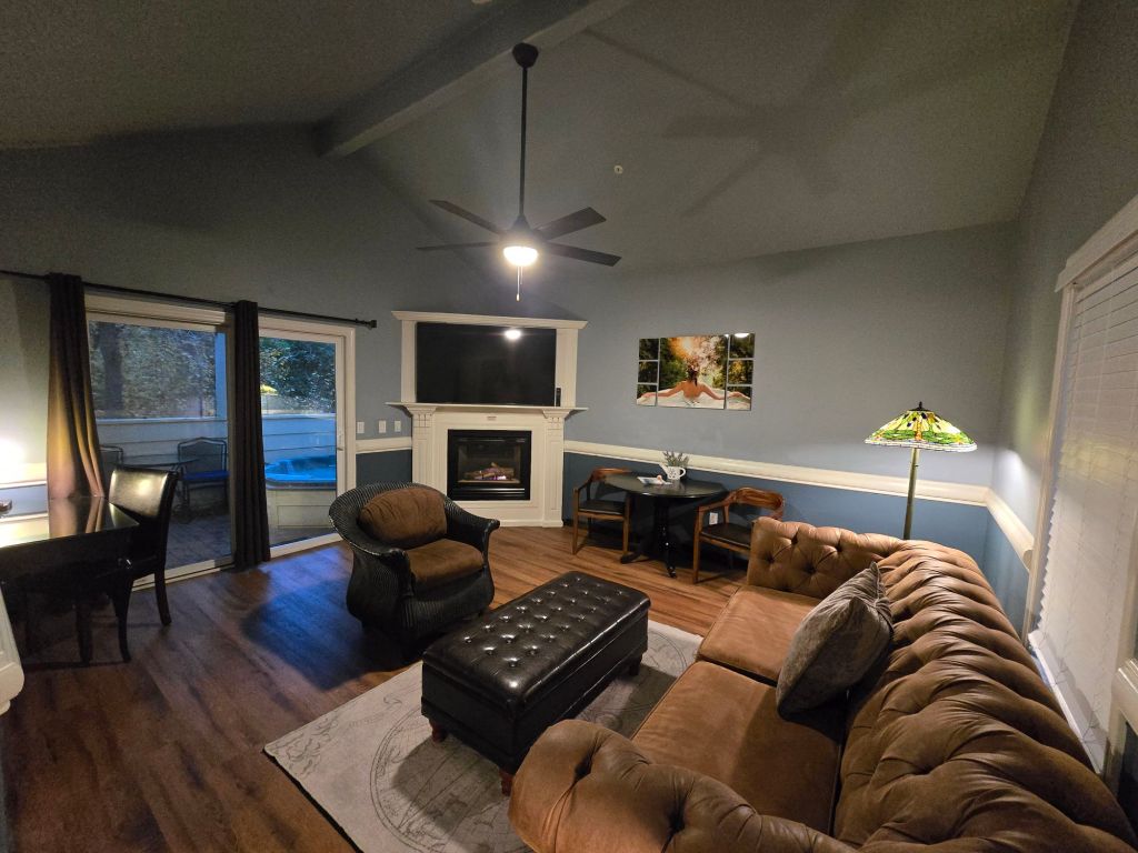 20251213_1650225298552425668781087